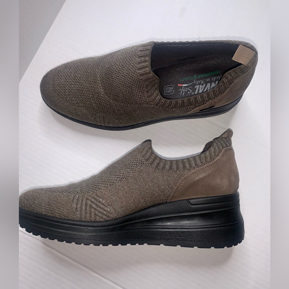 ENVAL SOFT Women's Comfort Slip-On Wedge. Taupe. Euro Size 39. (7.5-8 U.S.)‎ - Picture 3 of 13